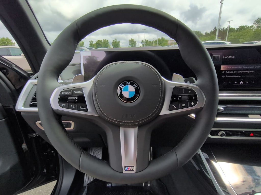 Thumbnail: 2027 BMW X7 - 14