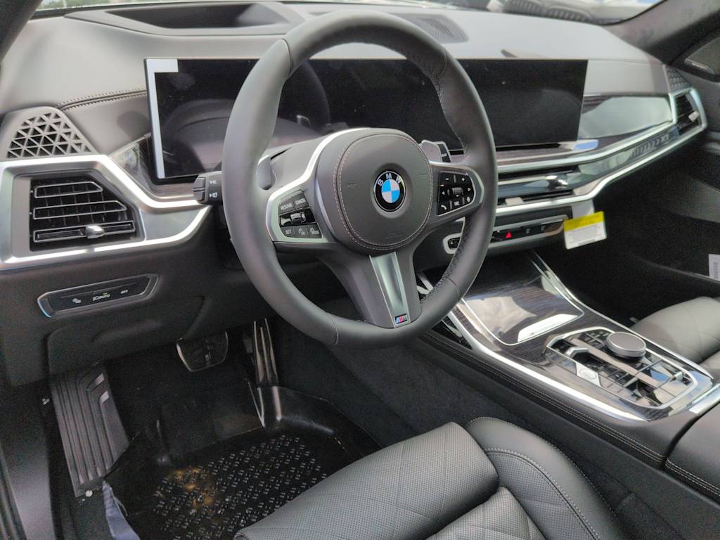 Thumbnail: 2027 BMW X7 - 2