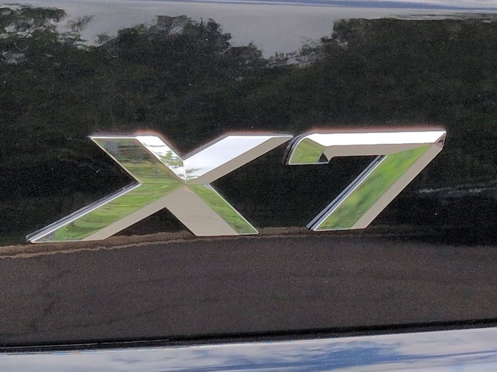 Thumbnail: 2027 BMW X7 - 25