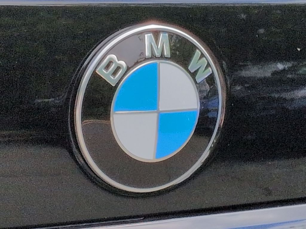 Thumbnail: 2027 BMW X7 - 7