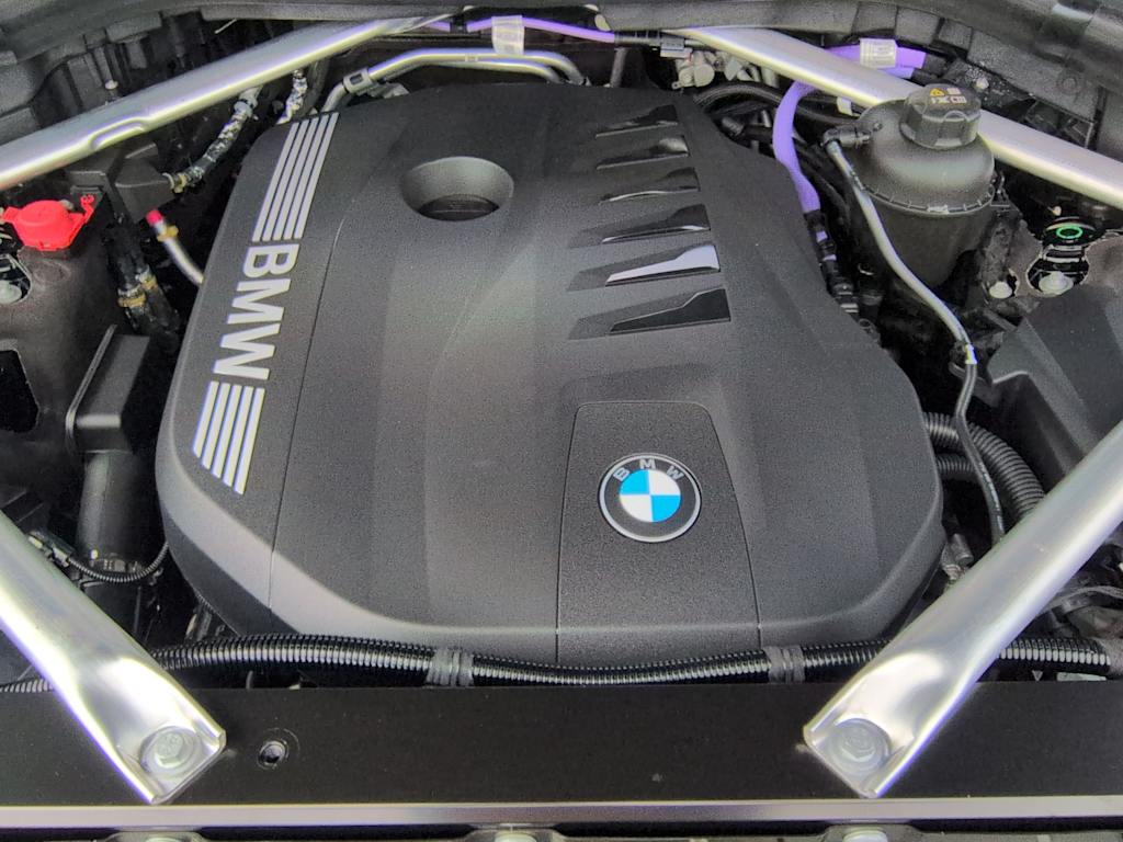 Thumbnail: 2027 BMW X7 - 9