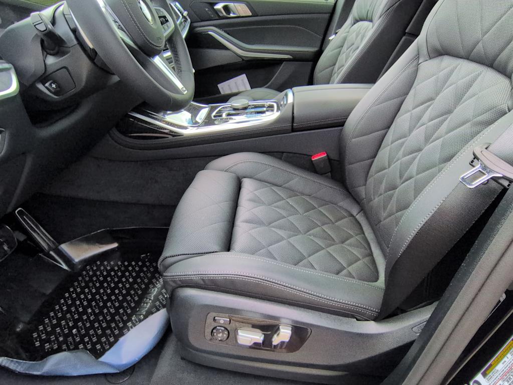 Thumbnail: 2027 BMW X7 - 11