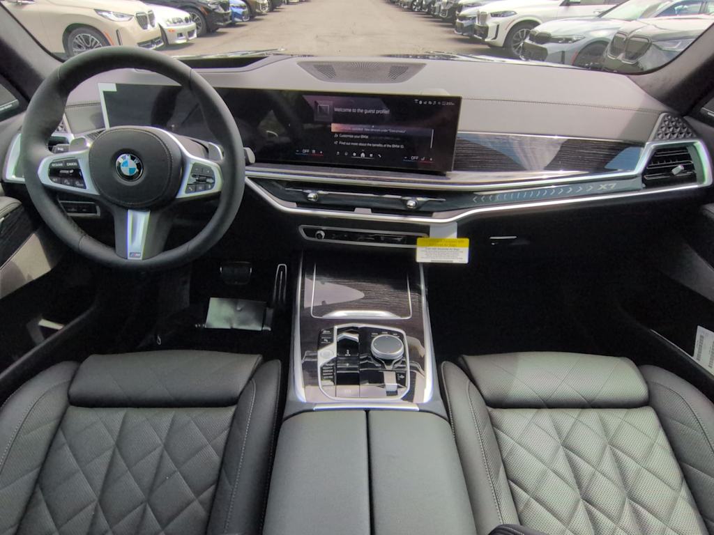 Thumbnail: 2027 BMW X7 - 10