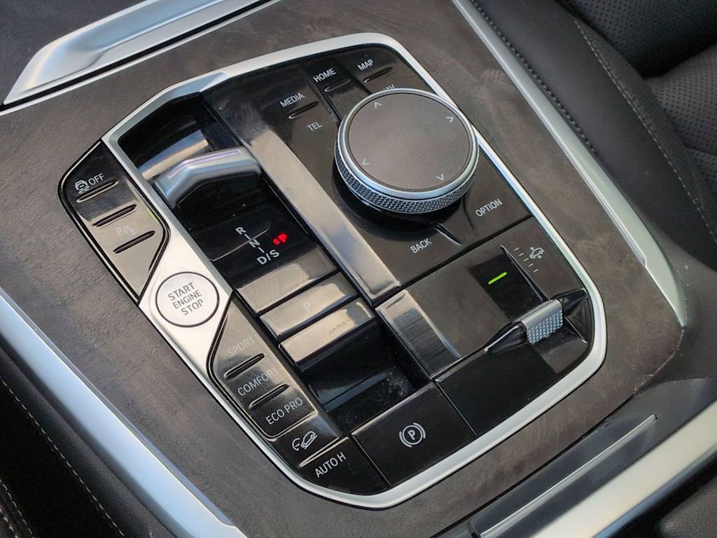 Thumbnail: 2026 BMW X7 - 39