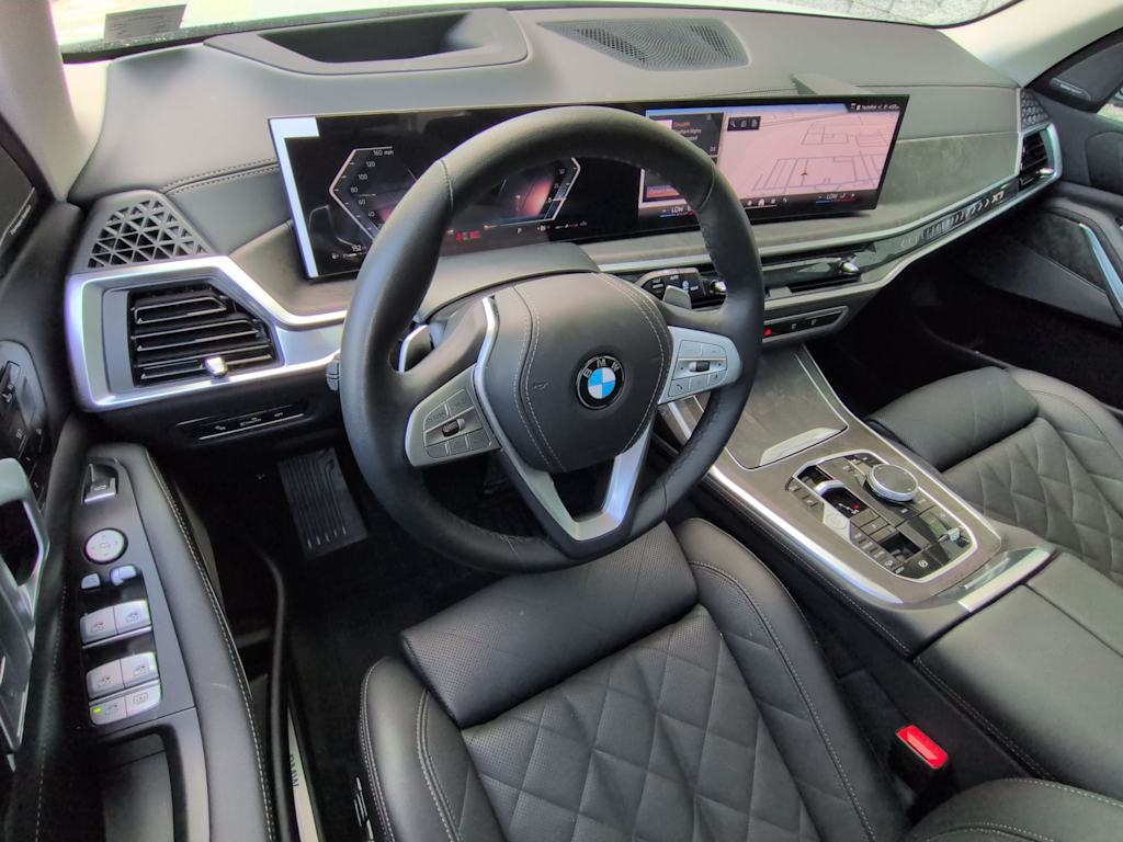 Thumbnail: 2026 BMW X7 - 2