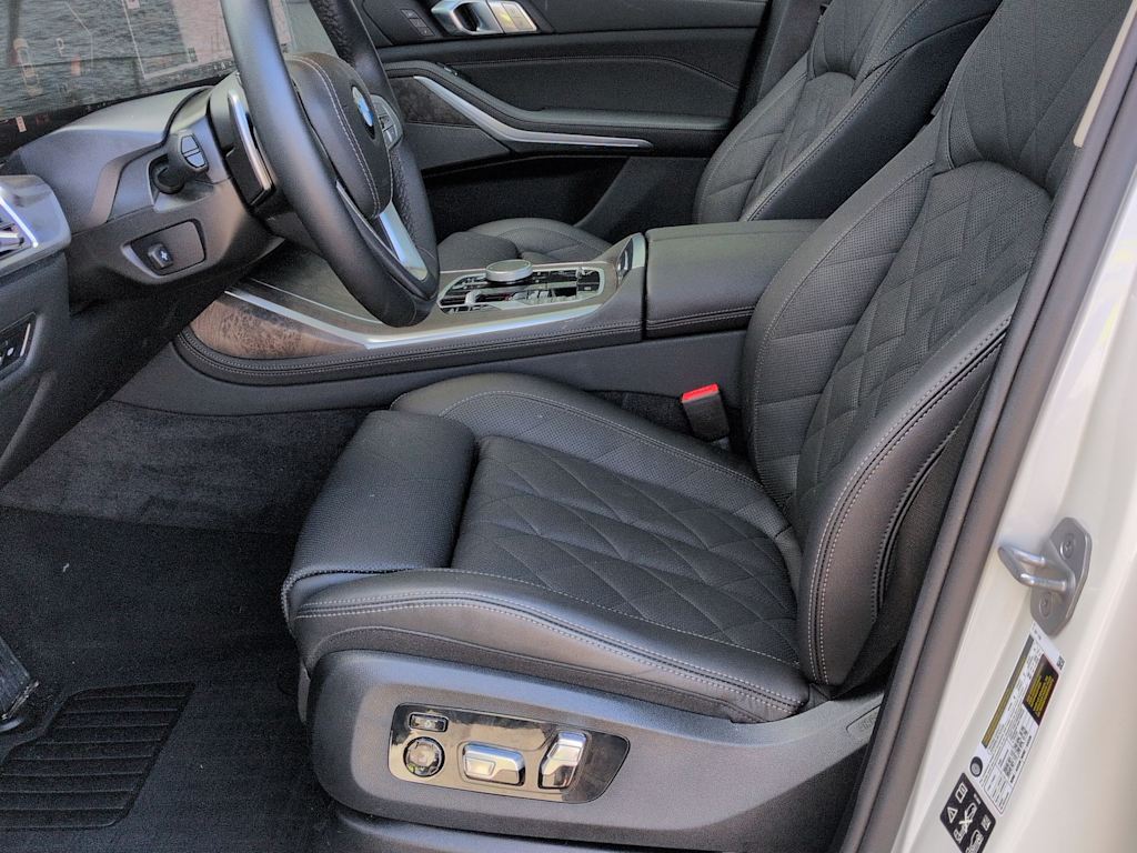 Thumbnail: 2026 BMW X7 - 11