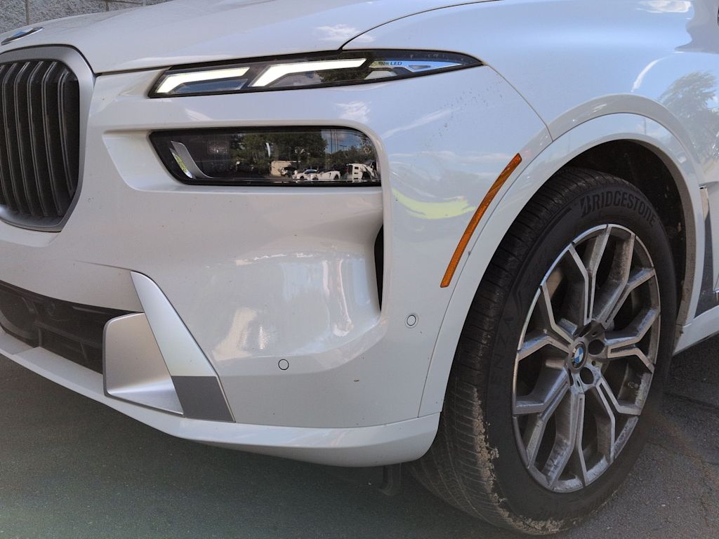 Thumbnail: 2026 BMW X7 - 8