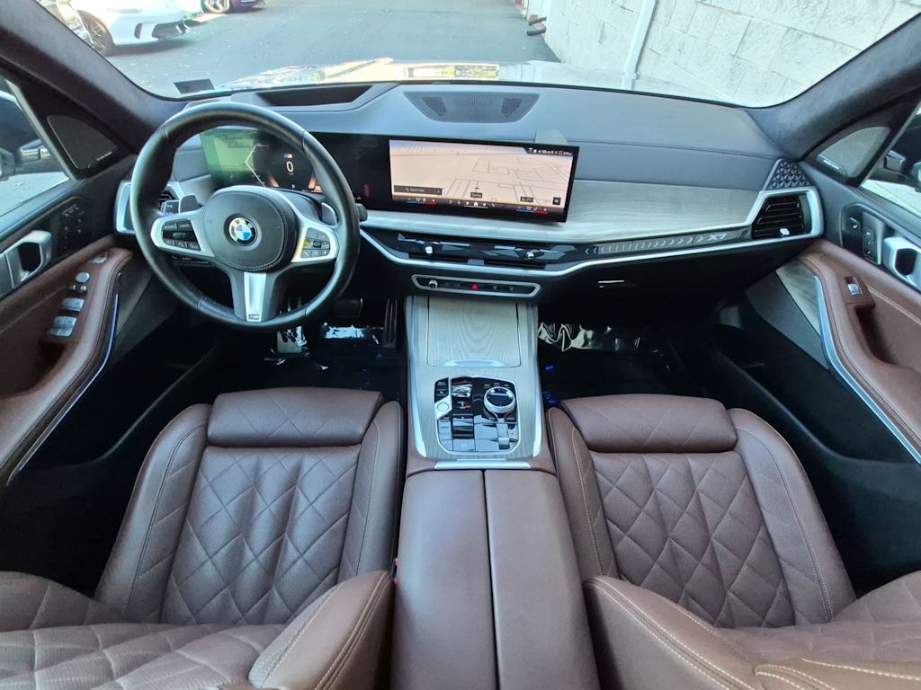 Thumbnail: 2024 BMW X7 - 10