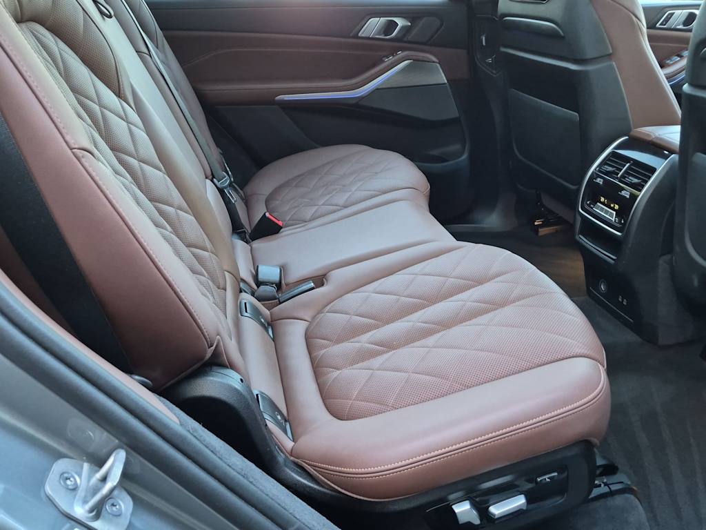 Thumbnail: 2024 BMW X7 - 12