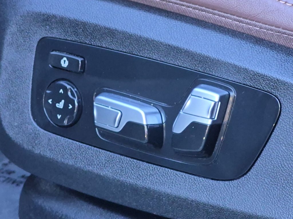 Thumbnail: 2024 BMW X7 - 27