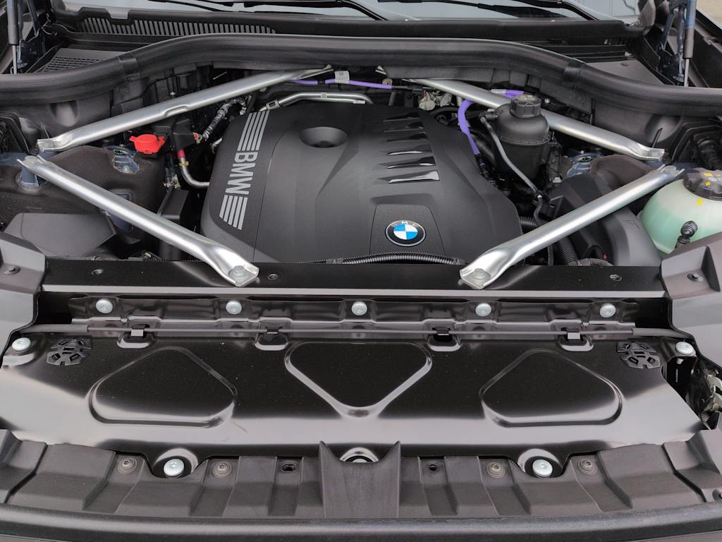 Thumbnail: 2027 BMW X7 - 9