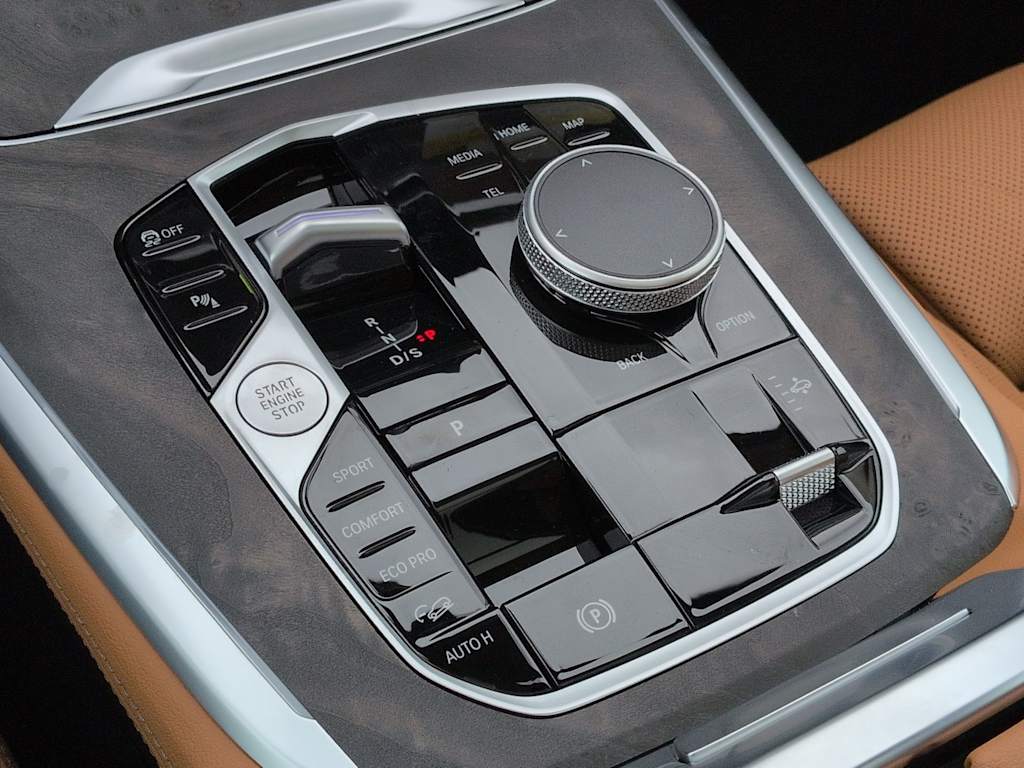 Thumbnail: 2027 BMW X7 - 39