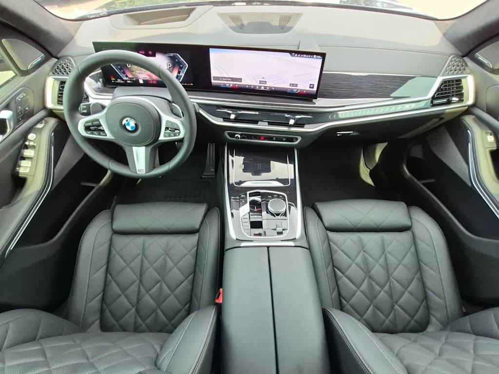 Thumbnail: 2025 BMW X7 - 10