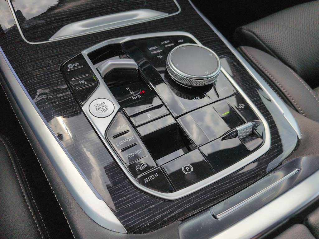 Thumbnail: 2026 BMW X7 - 39