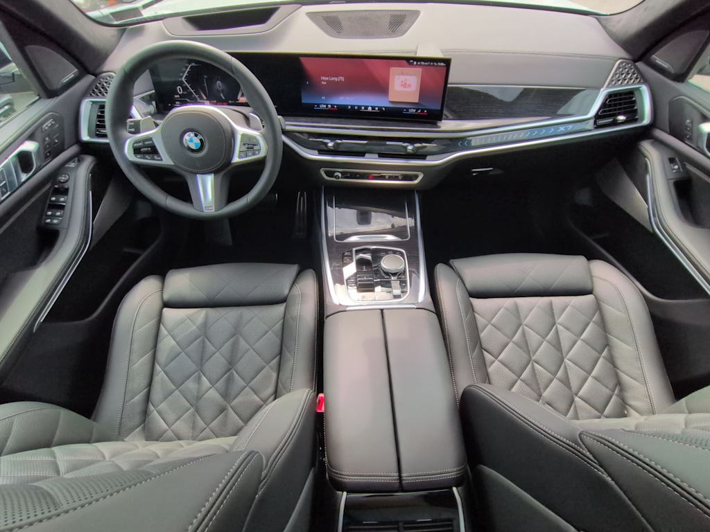 Thumbnail: 2026 BMW X7 - 10