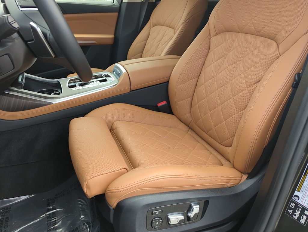 2024 BMW X7 xDrive40i 8