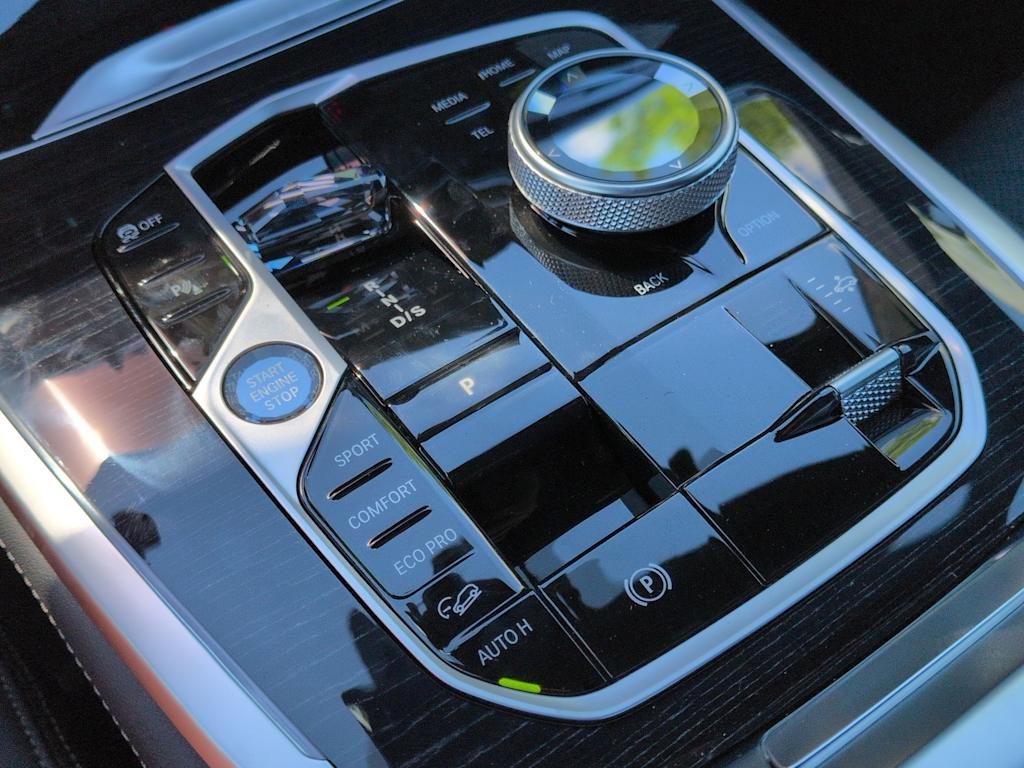 Thumbnail: 2027 BMW X7 - 36