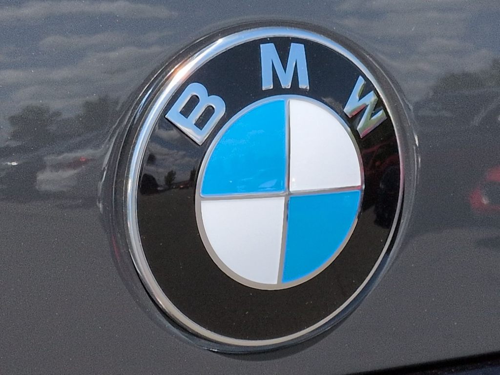 Thumbnail: 2027 BMW X7 - 17