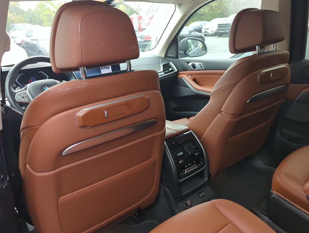 Thumbnail: 2023 BMW X7 - 26