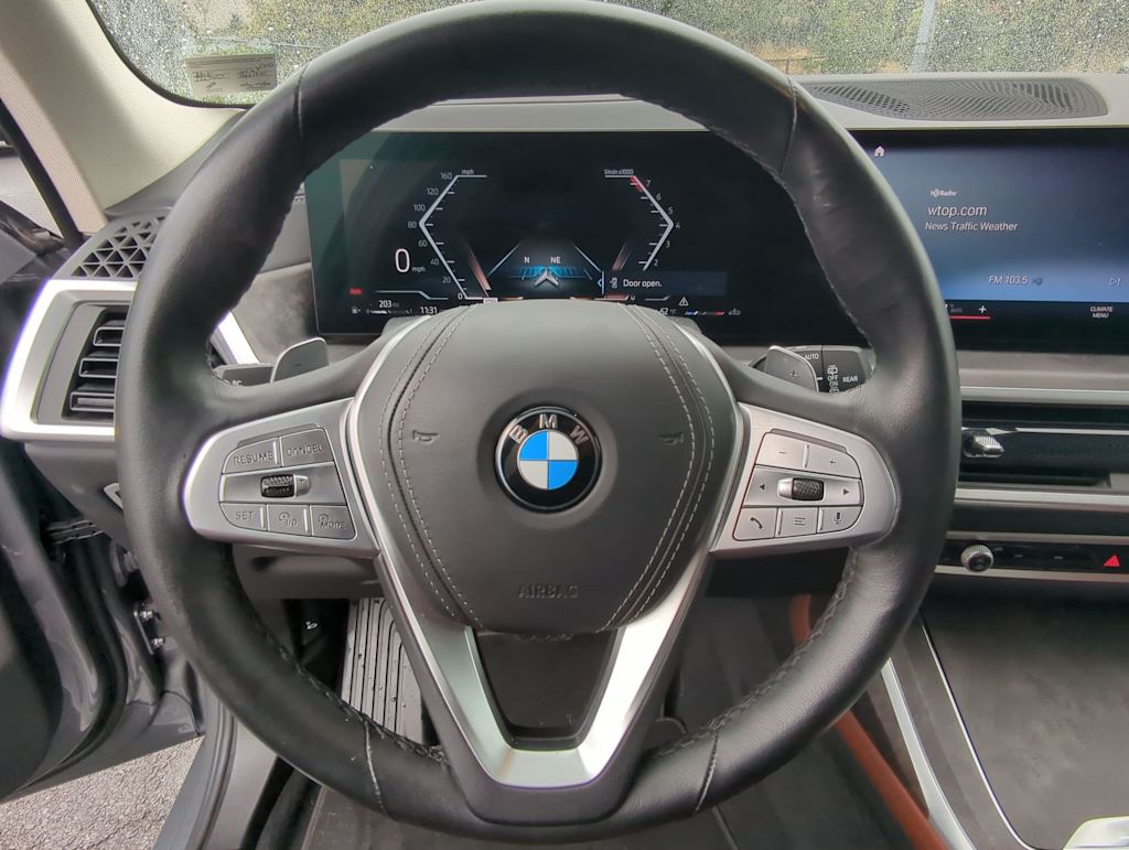 Thumbnail: 2023 BMW X7 - 9