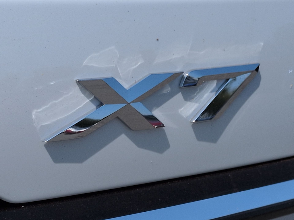 Thumbnail: 2027 BMW X7 - 25