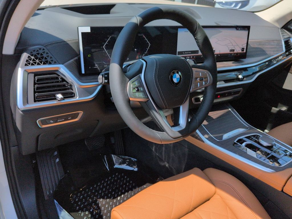 Thumbnail: 2027 BMW X7 - 2