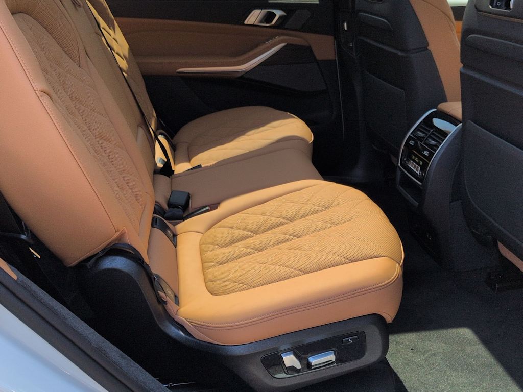 Thumbnail: 2027 BMW X7 - 29