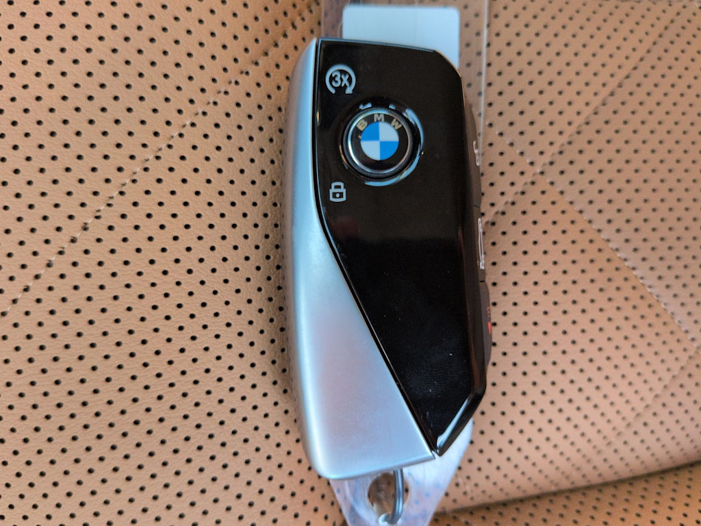 Thumbnail: 2027 BMW X7 - 38