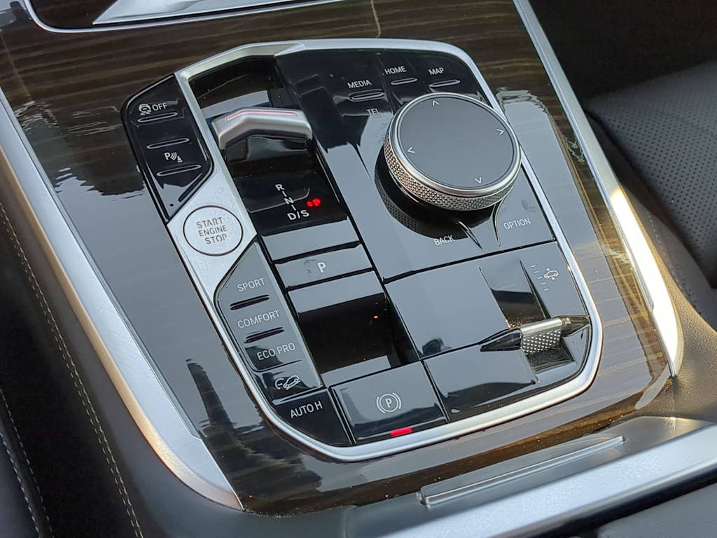 Thumbnail: 2024 BMW X7 - 15