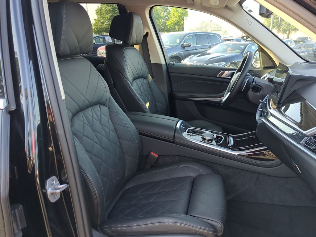 Thumbnail: 2024 BMW X7 - 11