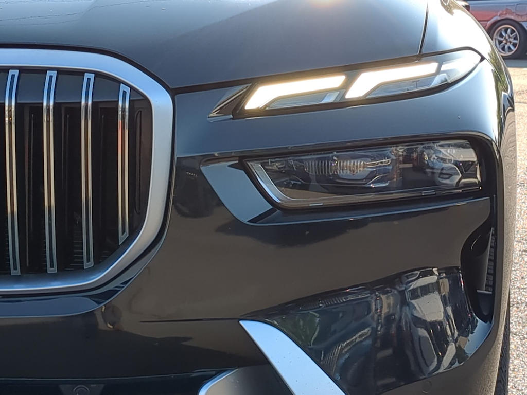 Thumbnail: 2024 BMW X7 - 24