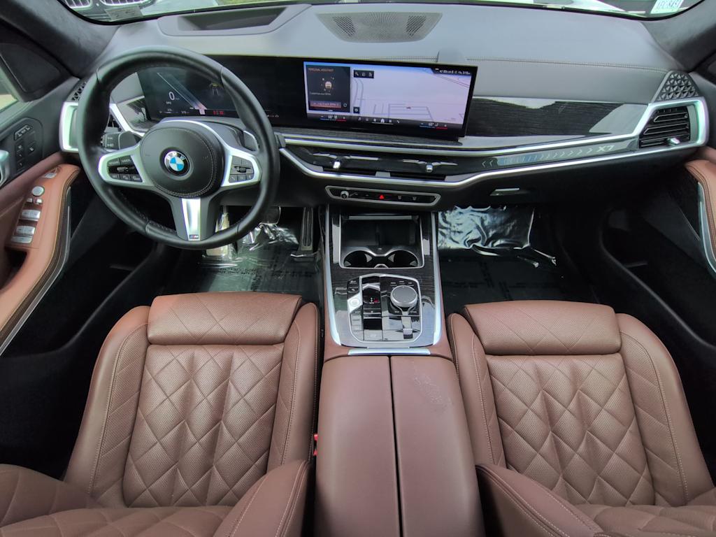 Thumbnail: 2024 BMW X7 - 10