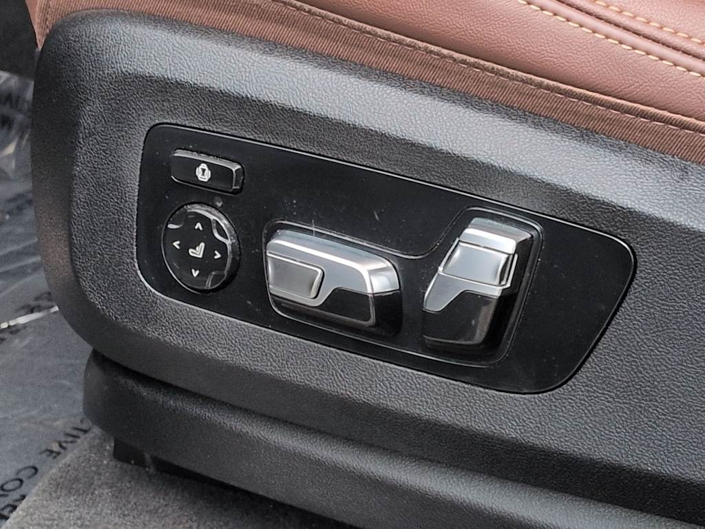 Thumbnail: 2024 BMW X7 - 27