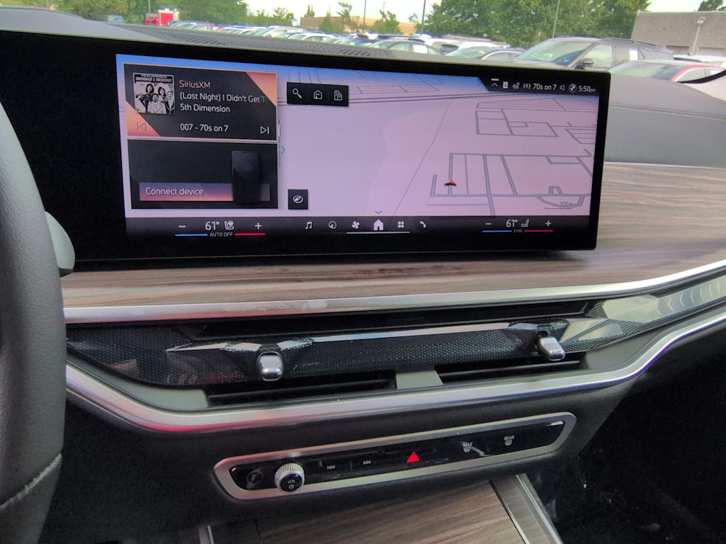 Thumbnail: 2026 BMW X7 - 14