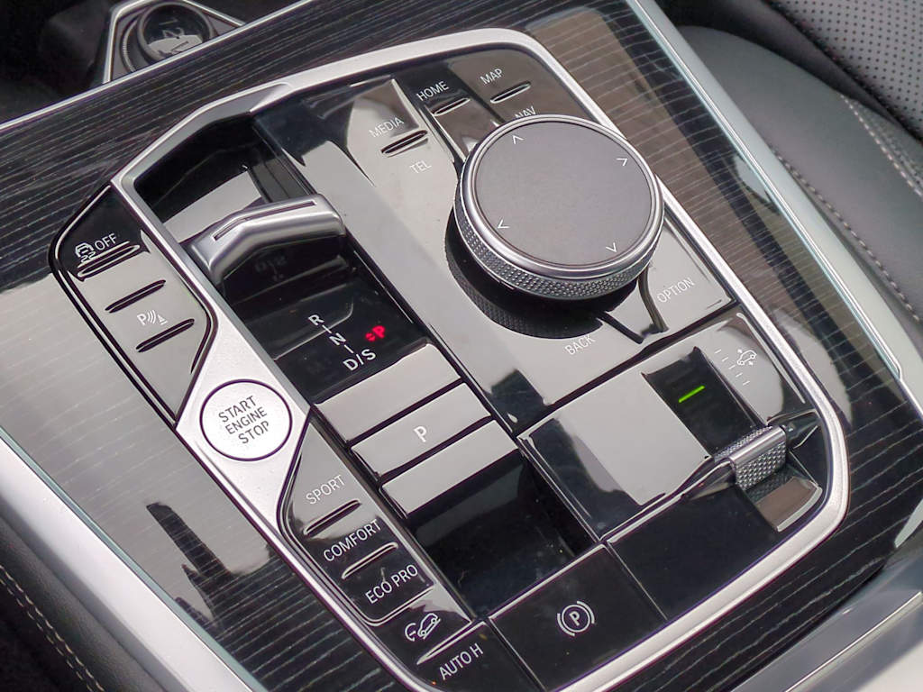 Thumbnail: 2023 BMW X7 - 38