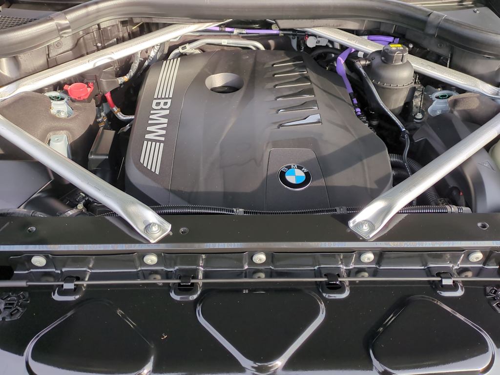 Thumbnail: 2023 BMW X7 - 9