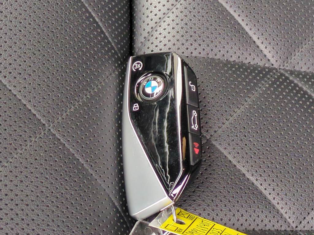 Thumbnail: 2023 BMW X7 - 18