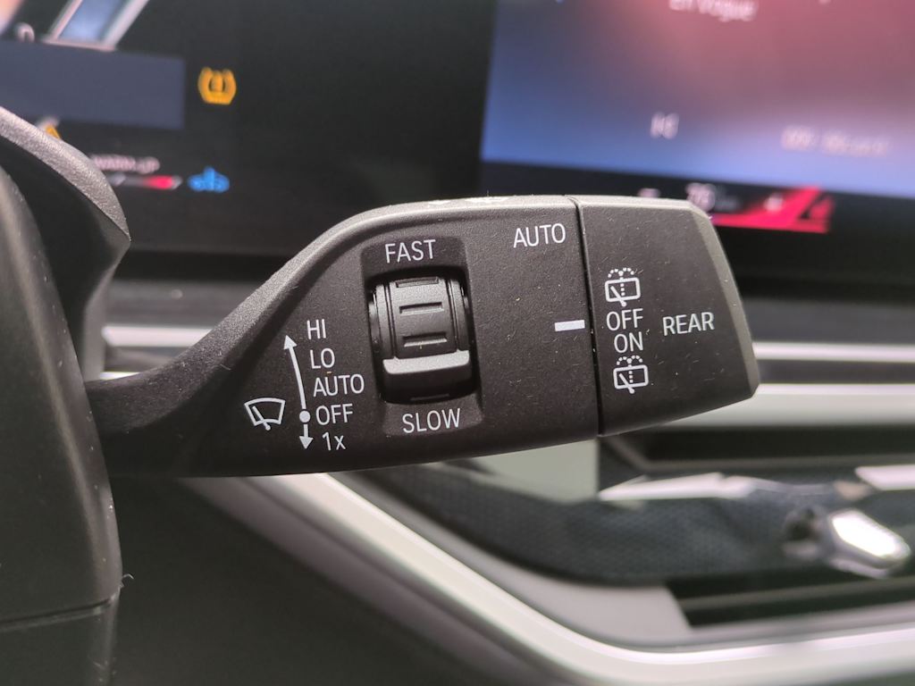 Thumbnail: 2023 BMW X7 - 16