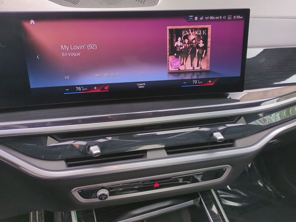 Thumbnail: 2023 BMW X7 - 15