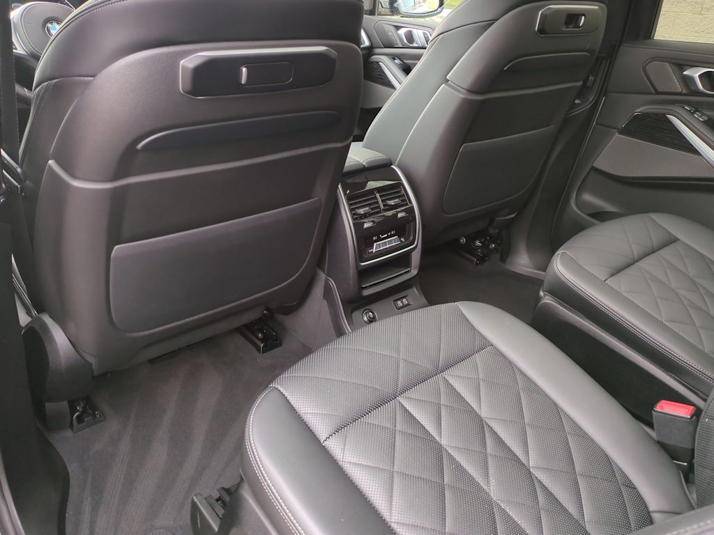 Thumbnail: 2023 BMW X7 - 13