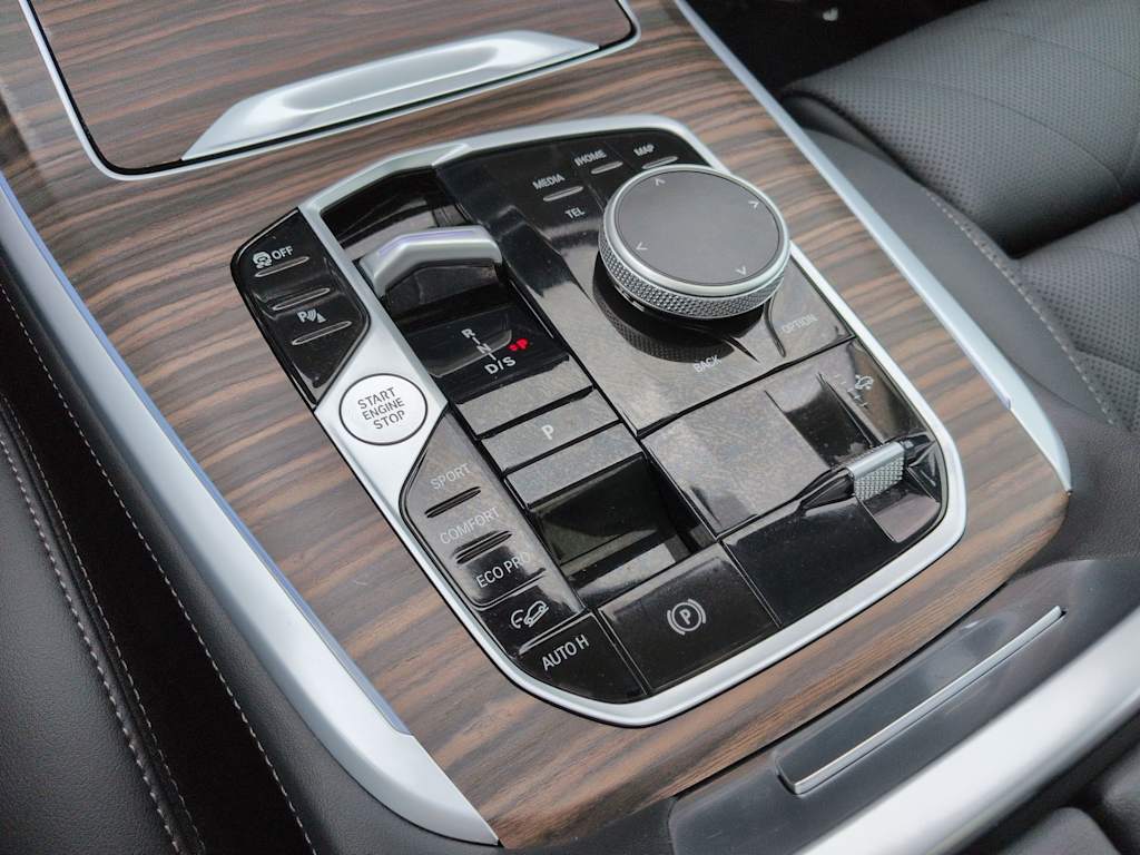 Thumbnail: 2026 BMW X7 - 39