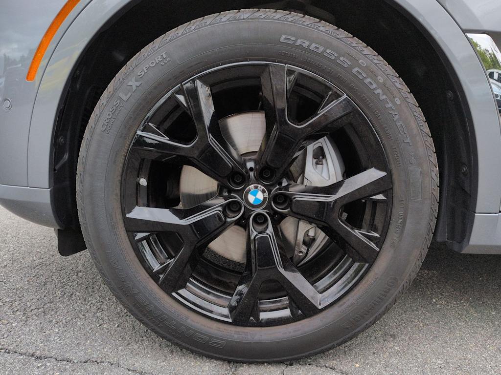 Thumbnail: 2026 BMW X7 - 8