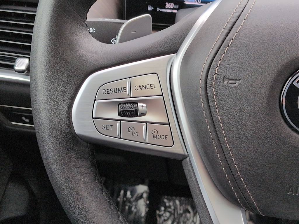 Thumbnail: 2026 BMW X7 - 32