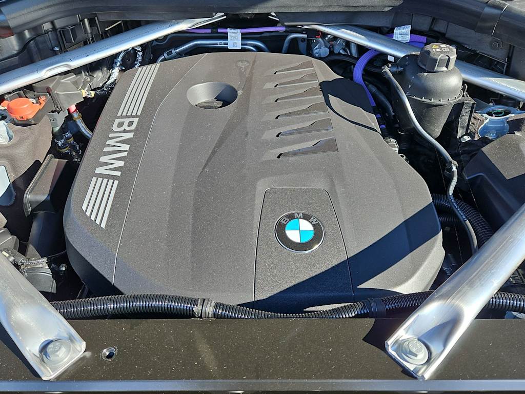 Thumbnail: 2026 BMW X7 - 9