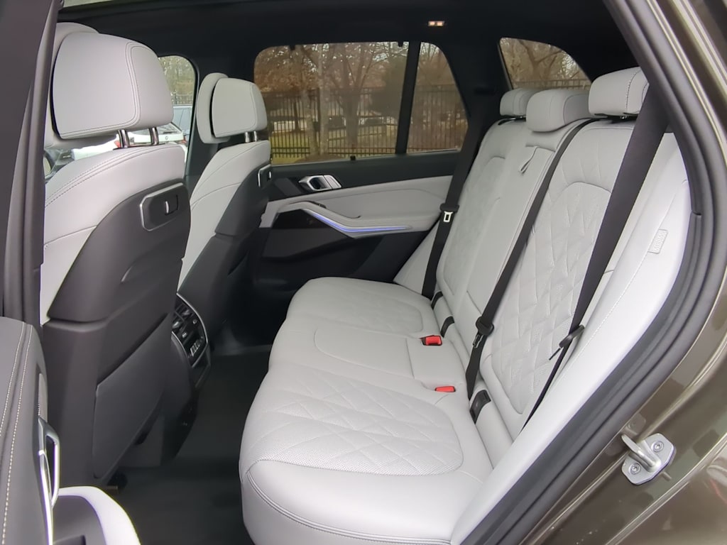 Thumbnail: 2026 BMW X5 - 29
