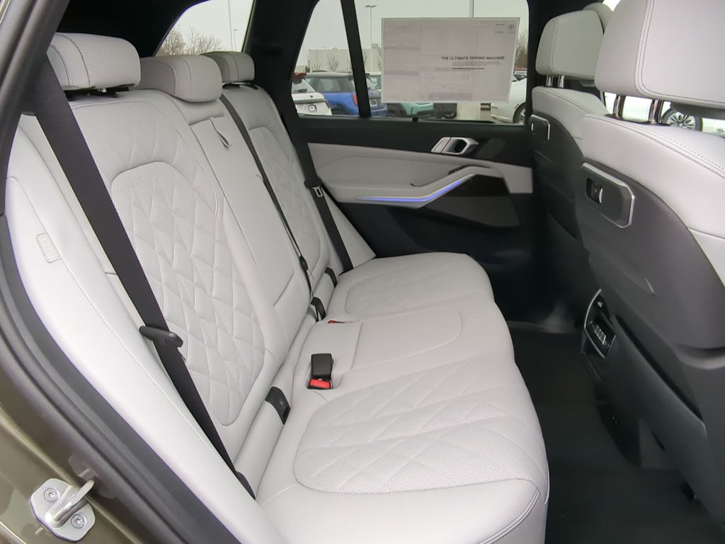 Thumbnail: 2026 BMW X5 - 30