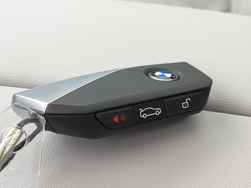 Thumbnail: 2026 BMW X5 - 19