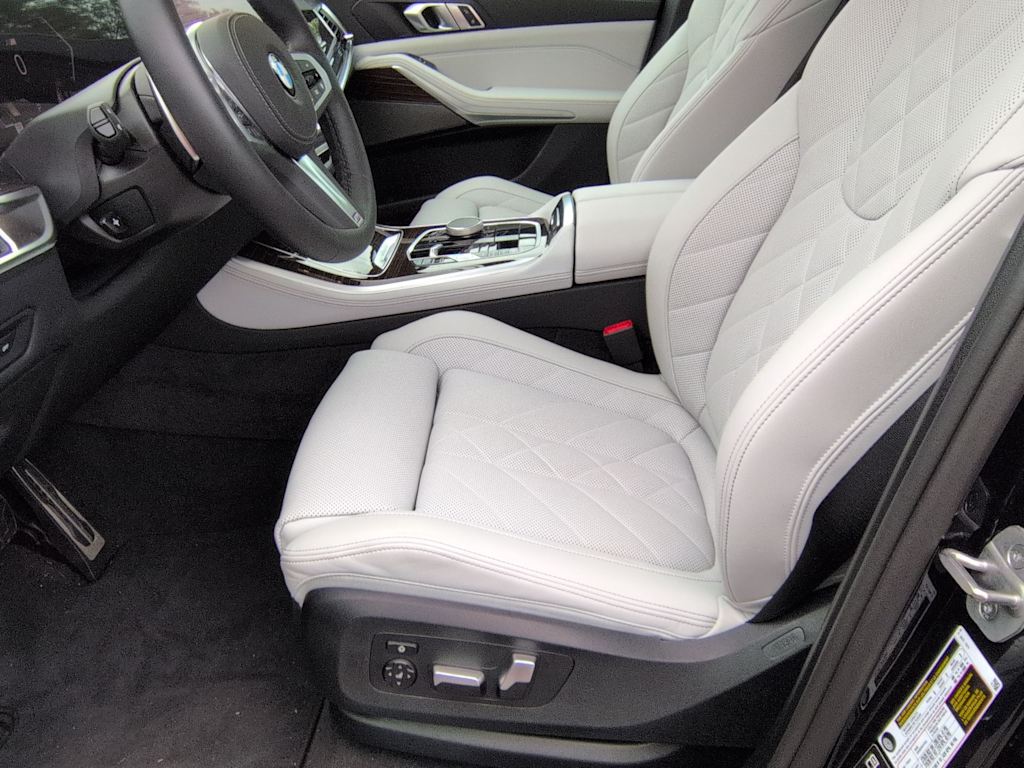 Thumbnail: 2026 BMW X5 - 10