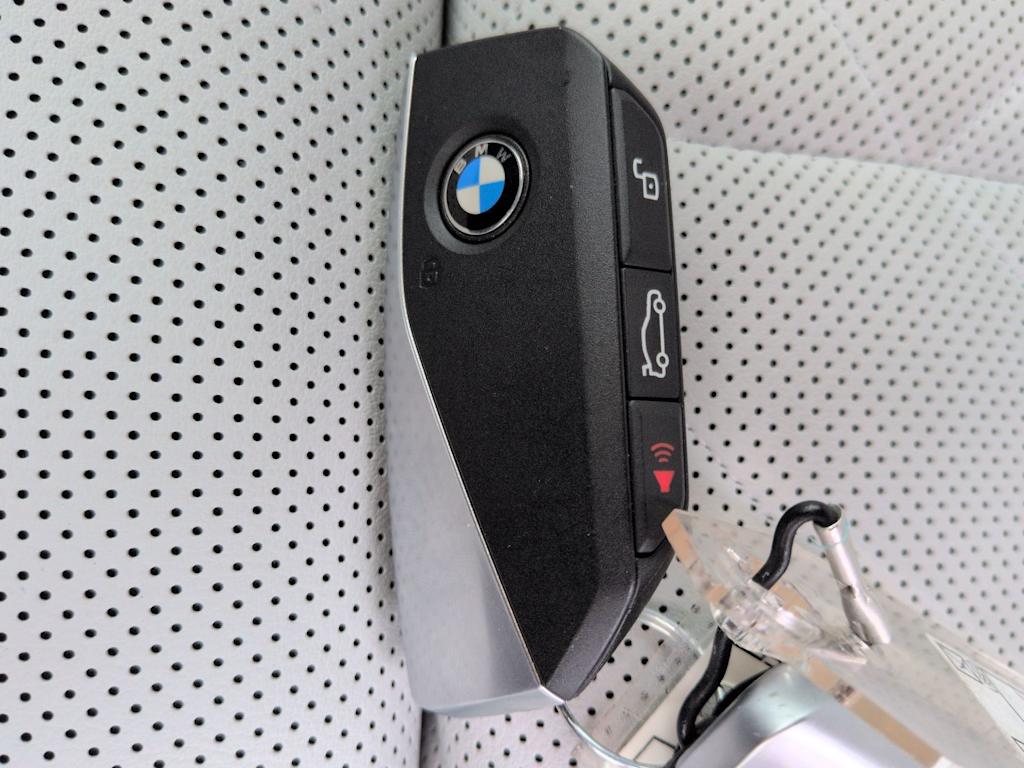 Thumbnail: 2026 BMW X5 - 16
