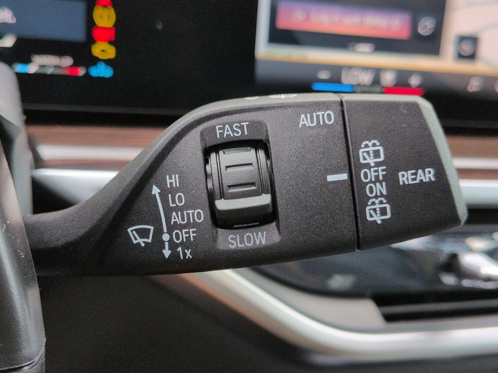 Thumbnail: 2026 BMW X5 - 16